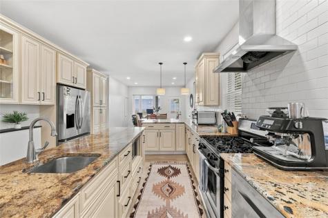 113 Hemlock Street Central North Side PA 15212