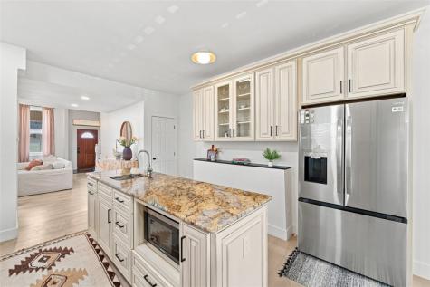 113 Hemlock Street Central North Side PA 15212