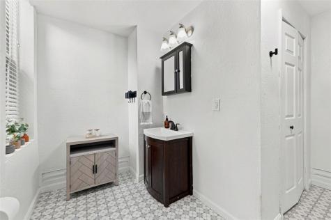113 Hemlock Street Central North Side PA 15212