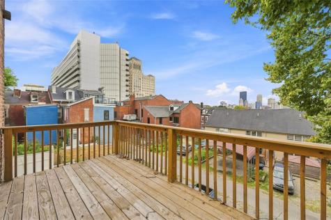 113 Hemlock Street Central North Side PA 15212