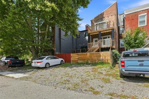 113 Hemlock Street Central North Side PA 15212