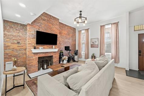 113 Hemlock Street Central North Side PA 15212