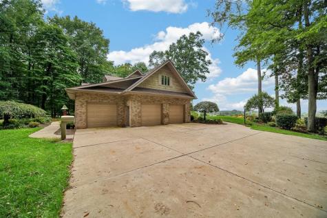 8895 Us Highway 322 Fallowfield PA 16316
