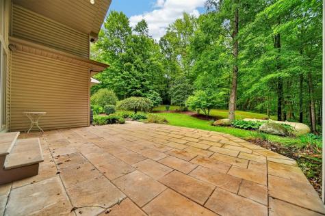 8895 Us Highway 322 Fallowfield PA 16316
