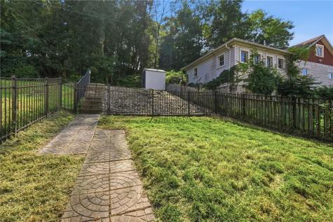 1230 Hiland Avenue Coraopolis PA 15108