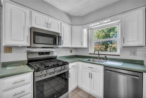 993 Homer Avenue Ross Township PA 15237