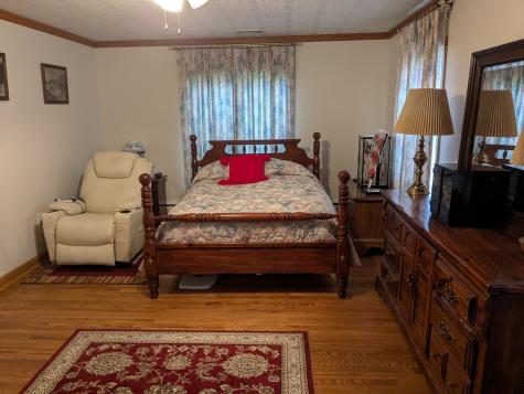 637 Wallace Run Road Big Beaver PA 15010