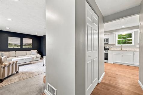 37 Briggs Street Overbrook PA 15234