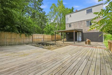 37 Briggs Street Overbrook PA 15234