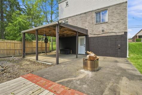 37 Briggs Street Overbrook PA 15234