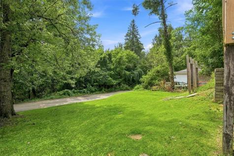 37 Briggs Street Overbrook PA 15234