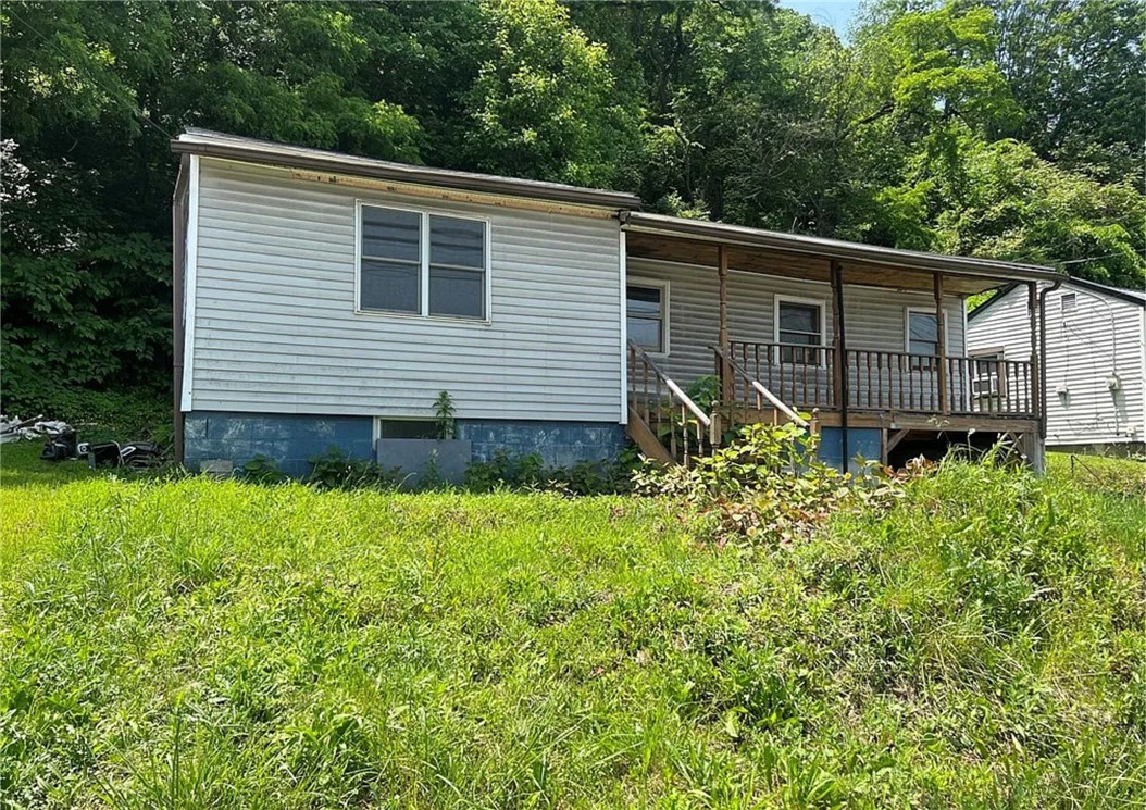 1646 Beaver Avenue Monaca PA 15061