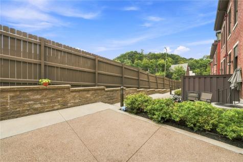 856 Brightridge Street Central North Side PA 15214