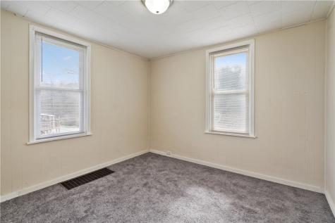 1013 Henry Street Smith PA 15054
