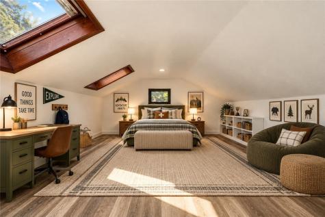 6 Robb Hollow Road Mt Lebanon PA 15243