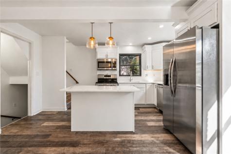 6 Robb Hollow Road Mt Lebanon PA 15243