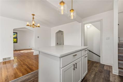6 Robb Hollow Road Mt Lebanon PA 15243