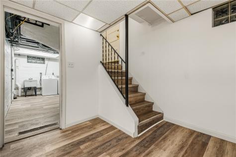 6 Robb Hollow Road Mt Lebanon PA 15243