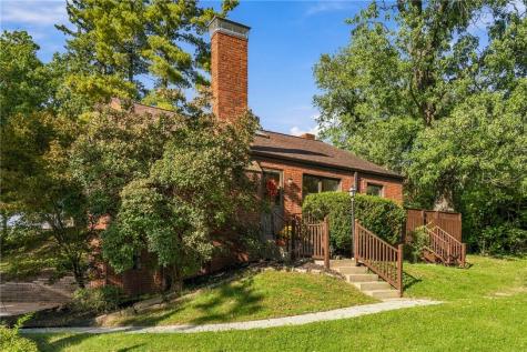 6 Robb Hollow Road Mt Lebanon PA 15243