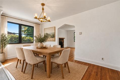 6 Robb Hollow Road Mt Lebanon PA 15243