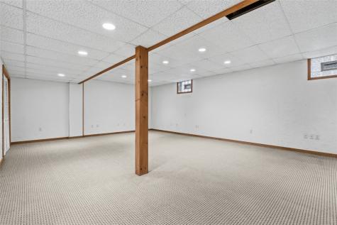 2757 Edith Street Lower Burrell PA 15068
