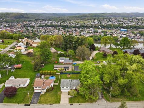 2757 Edith Street Lower Burrell PA 15068