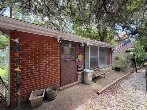 329 Highland Avenue West View PA 15229