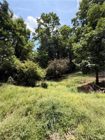 329 Highland Avenue West View PA 15229