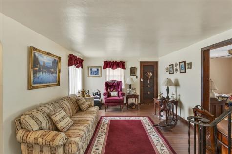 1119 Scorer Street Lincoln Place PA 15207