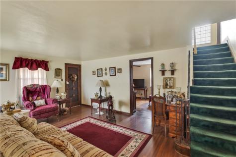 1119 Scorer Street Lincoln Place PA 15207