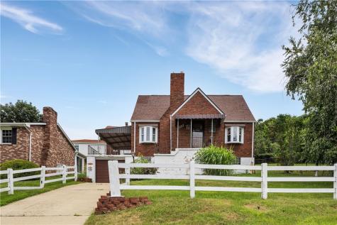 1119 Scorer Street Lincoln Place PA 15207