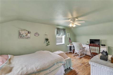 1119 Scorer Street Lincoln Place PA 15207