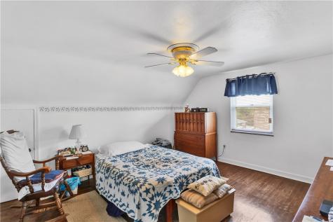 1119 Scorer Street Lincoln Place PA 15207