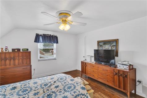 1119 Scorer Street Lincoln Place PA 15207