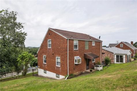 1119 Scorer Street Lincoln Place PA 15207