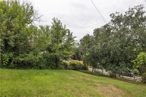 1119 Scorer Street Lincoln Place PA 15207