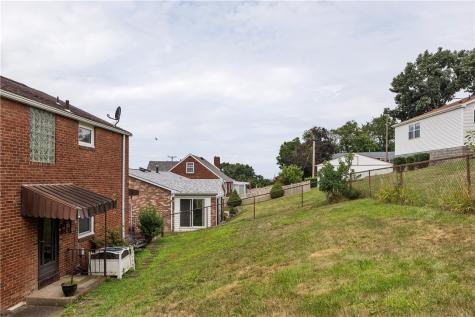 1119 Scorer Street Lincoln Place PA 15207