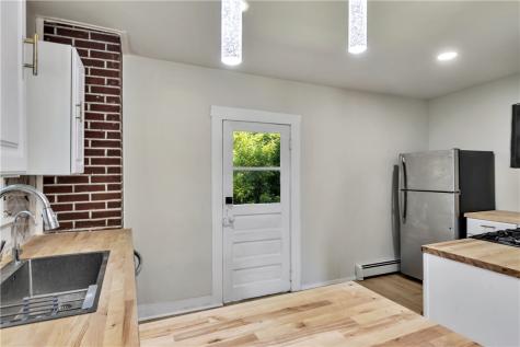1046 Highland City Of Greensburg PA 15601