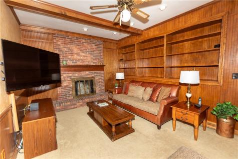 175 Ellsworth Street California PA 15419