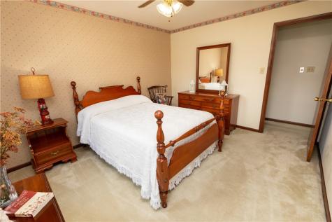175 Ellsworth Street California PA 15419