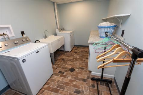 175 Ellsworth Street California PA 15419