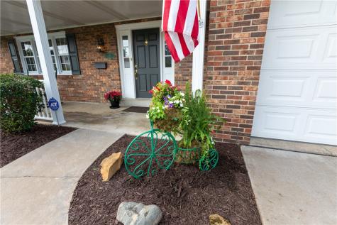175 Ellsworth Street California PA 15419