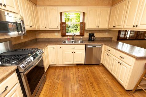175 Ellsworth Street California PA 15419
