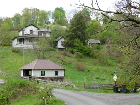 108 Oak Spring Road East Finley PA 15377