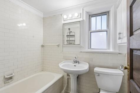 104 Race Street Edgewood PA 15218