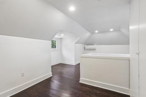 104 Race Street Edgewood PA 15218