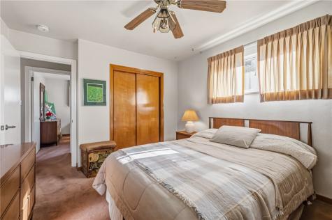 1822 Outlook Drive Penn Hills PA 15147