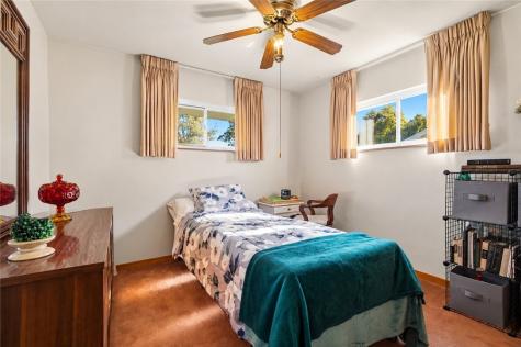 1822 Outlook Drive Penn Hills PA 15147