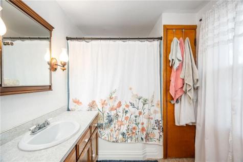 4121 Loring Street Township Of But Sw PA 16001