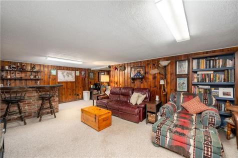 4121 Loring Street Township Of But Sw PA 16001